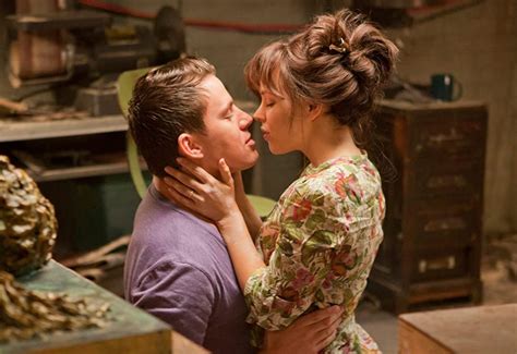 Top 10 Romantic Movies 2024 Streaming - Essa Malanie