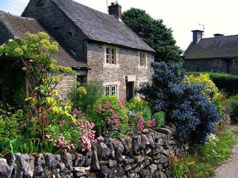 Inspire Me Monday - Cottage Gardens - A Joyful Cottage
