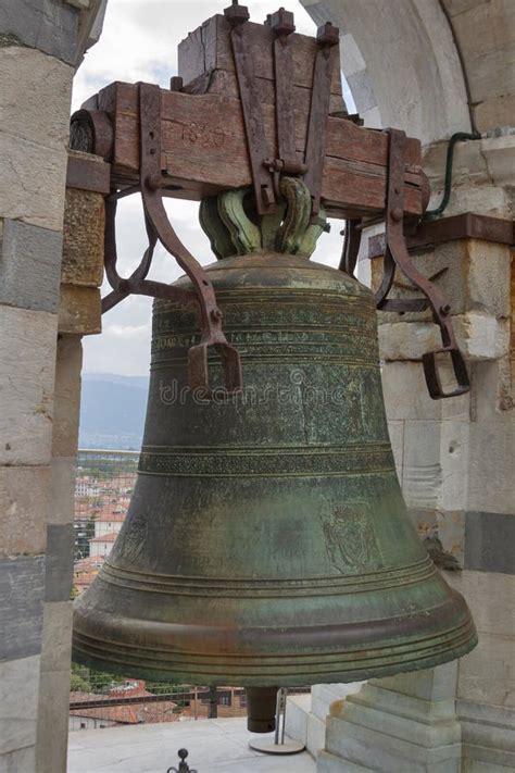 Bell in Leaning Tower of Pisa Stock Image - Image of italy, oxidize ...