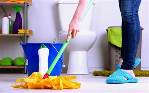 DIY Bathroom Cleaning Tips You Should Know About | Zameen Blog