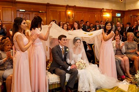 Wedding Traditions Around the World: Persian Weddings