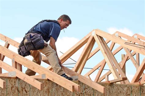 Roof Truss Installation Tips: How to Set Them Properly - Hitek Truss