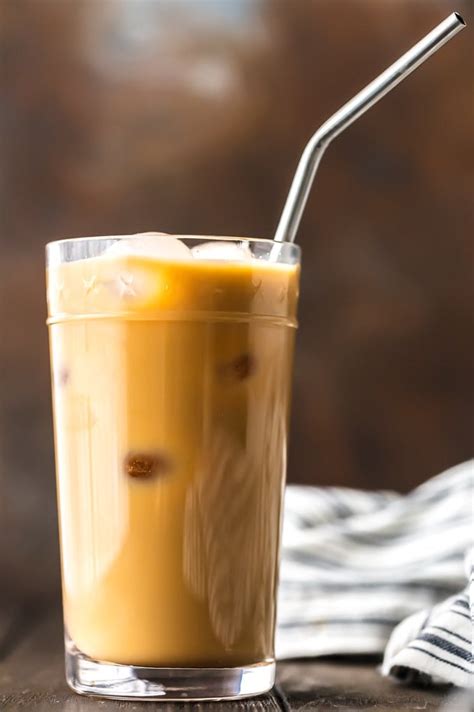 How To Make Iced Coffee at Home - Cold Brew Coffee Recipe {VIDEO}