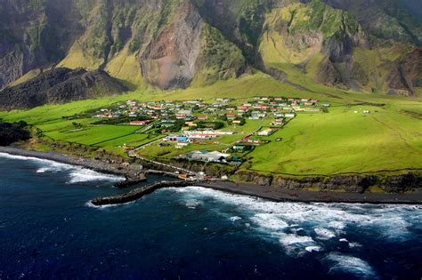 Tristan da Cunha — The most remote inhabited island in the world : r/interestingasfuck