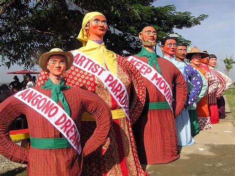 Higantes festival | Festival costumes, Masskara festival, Festival