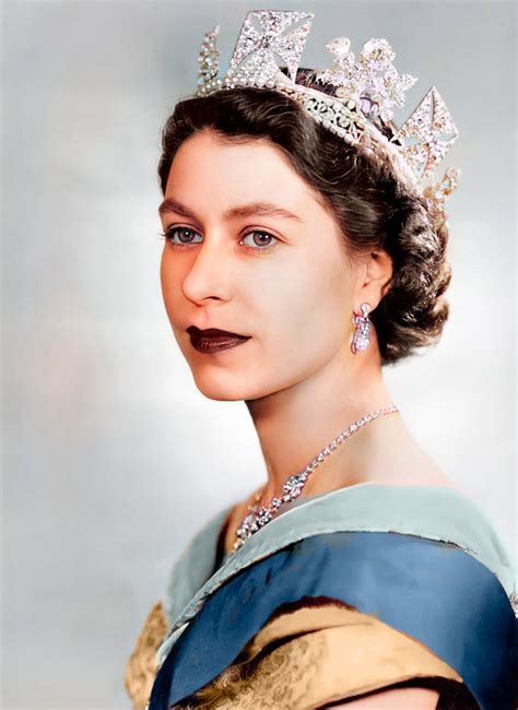 Queen Elizabeth II Portrait 13 X 19 Photo Print - Etsy Canada