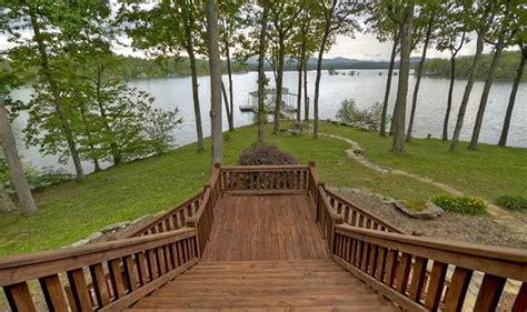 5 Reasons to Visit Lakefront Cabins on Lake Blue Ridge for Your Next Vacation - I Heart BR