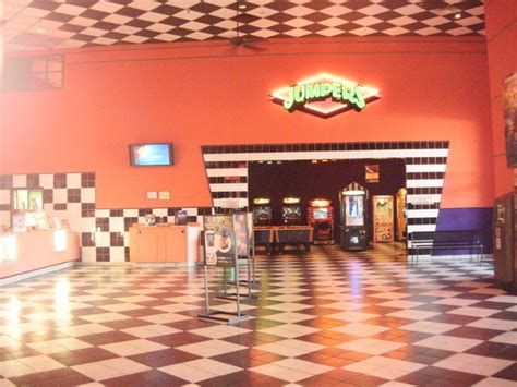 Cinemark Movies 8 in Lewisville, TX - Cinema Treasures