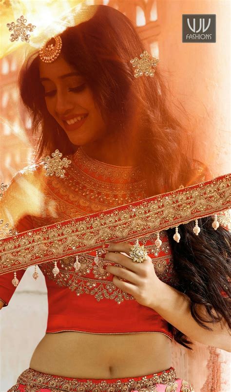 Mera pyaaarrrrr 😍 😍 😘😘 Indian Bridal Photos, Indian Bridal Fashion, Bride Photoshoot, Indian ...