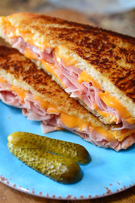 DELICIOUS GRILLED HAM AND CHEESE SANDWICH | Grilled ham and cheese ...