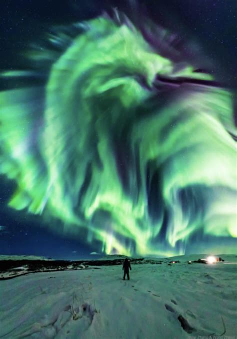 Dragon Aurora over Iceland : r/BeAmazed