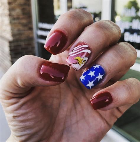 Show Your Patriotic Style with 40 American Flag Nail Designs - Red ...