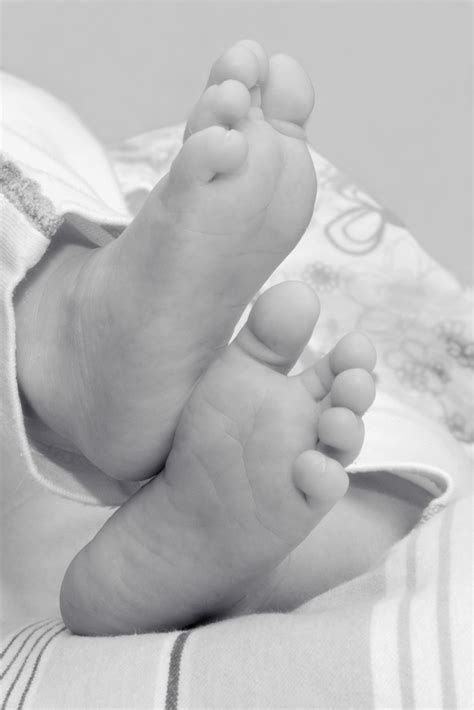 Baby Feet Sketch at PaintingValley.com | Explore collection of Baby ...