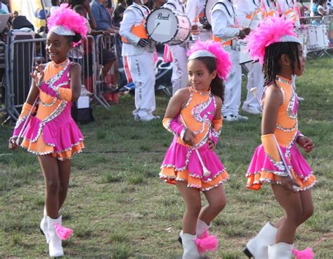 Photo Gallery 2010 Bermuda Majorette Competition