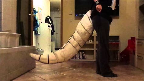 Articulated fursuit tail