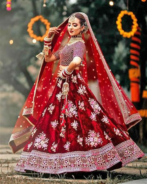 Traditional Indian Wedding Dress Red