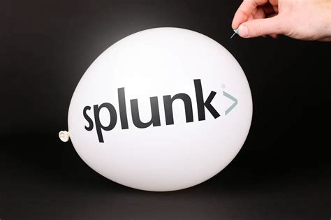 Hand uses a needle to burst a balloon with Splunk logo - Creative Commons Bilder