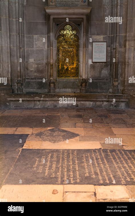 Jane austen grave winchester cathedral hi-res stock photography and ...