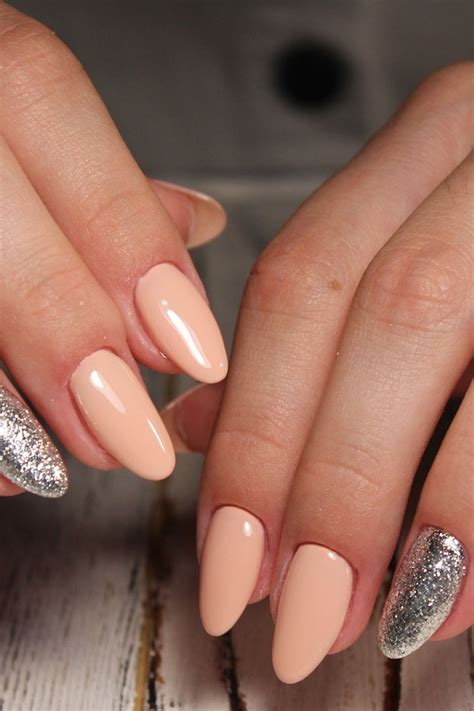 Acrylic Nails: A Guide to Getting Acrylic Nails | Vogue India