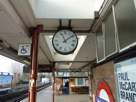 Clock This: Kilburn High Road