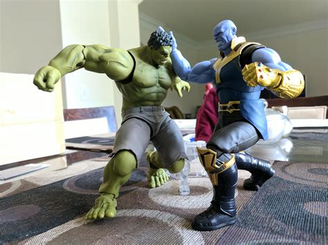 Hulk vs Thanos : r/ActionFigures