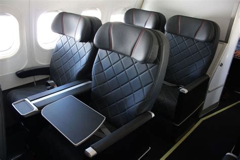 Review: QantasLink Boeing 717 business class: Brisbane-Canberra - Executive Traveller