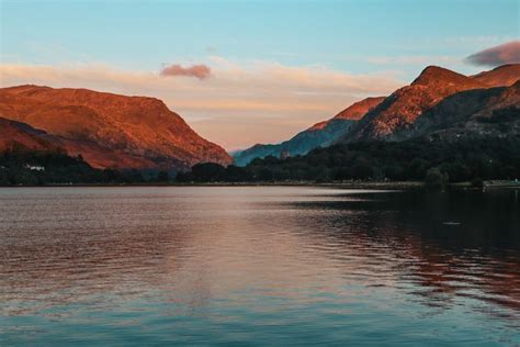 Llanberis | Travel photography, Natural landmarks, Travel blogger