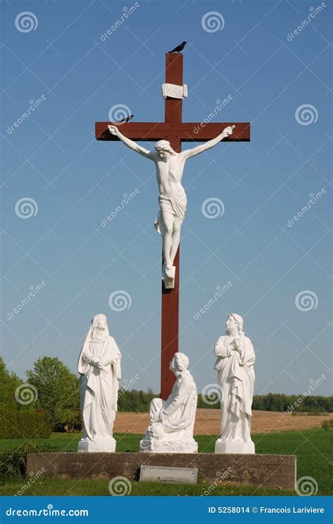 Statue Of Jesus Christ On Wood Cross Editorial Image | CartoonDealer ...