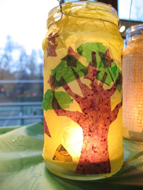 Glass Jar Lantern with paper mosaic | Lanterns, Earth hour, Waldorf crafts