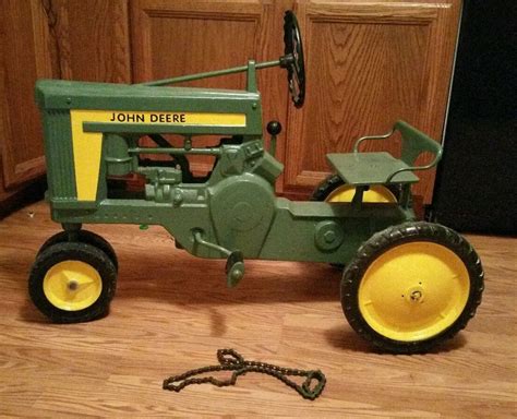 Vintage John Deere Pedal Tractor Value | MY HOME