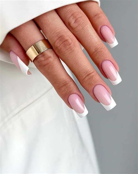 23+ Classic Pink and White Nails & Nail Designs [2024]