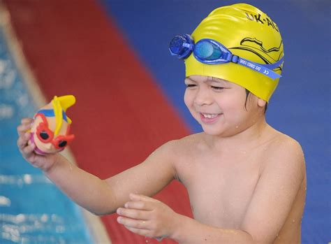 It's so much fun to learn to swim! | Swimming lessons for kids, Learn to swim, Swim lessons