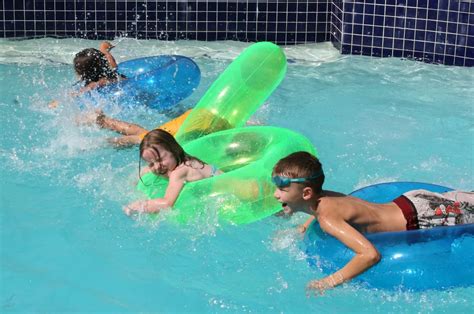 40 Swimming Pool Games For Kids and Adults | Medallion Energy