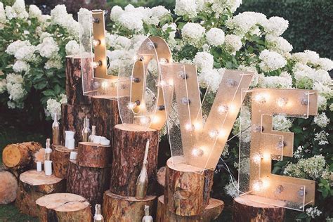 25 Budget-Friendly Rustic Wedding Decoration Ideas - WeddingFul