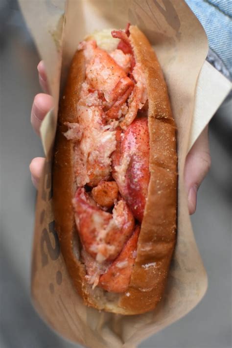 10 Places for the Best Lobster Roll in Boston (+ History!)