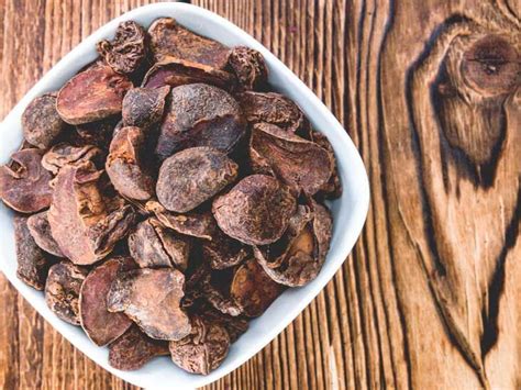 Kola Nut: Uses, Side Effects, and Benefits