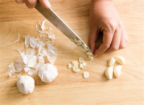 Best Way To Crush Garlic - Just For Guide