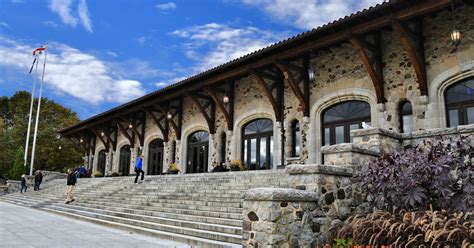 Mount Royal Chalet on Mount Royal in Montreal, Canada - Encircle Photos