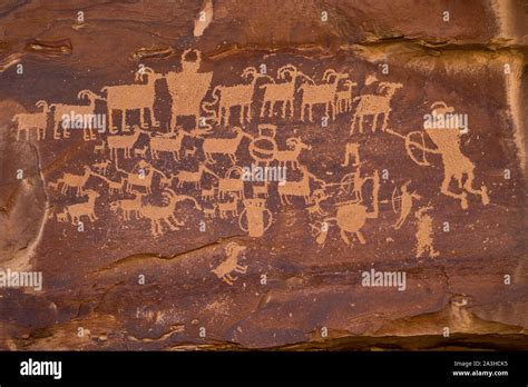 Native American Rock Art in Nine-mile Canyon, Utah, USA Stock Photo - Alamy