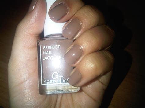 House of Doll: Taupe Nails.