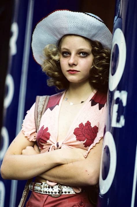 22 Vintage Photos of a Young and Beautiful Jodie Foster on the Set of ...