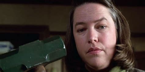 Misery's Infamous Hobbling Scene Is MUCH Worse in Stephen King's Book