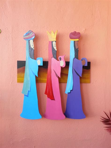Pin on MADERA | Paper mache art, Christmas nativity, Crafts