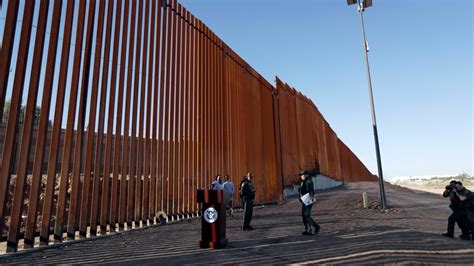 Texas contractor scores $145 million border wall contract | WLOS