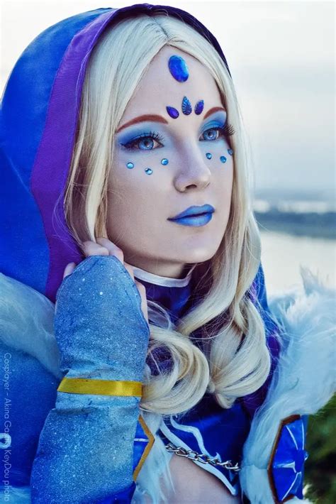 Dota 2: Crystal Maiden Cosplay by Akina Gasai • AIPT