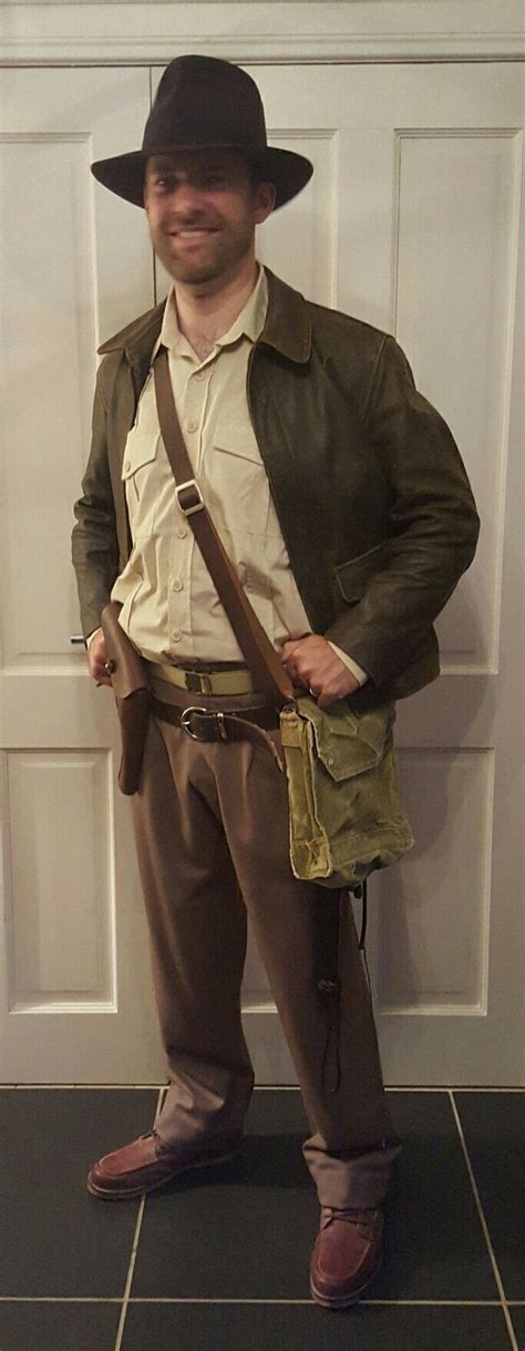 Costume complete! #indianajones #cosplay #costume Halloween 2018, Halloween Ideas, Halloween ...