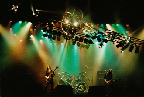 "Motörhead Live color photos 1975 - 1982" www.facebook.com ...