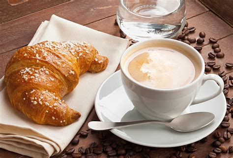 Fonds d'ecran Café Croissant Cappuccino Tasse Céréale Cuillère ...