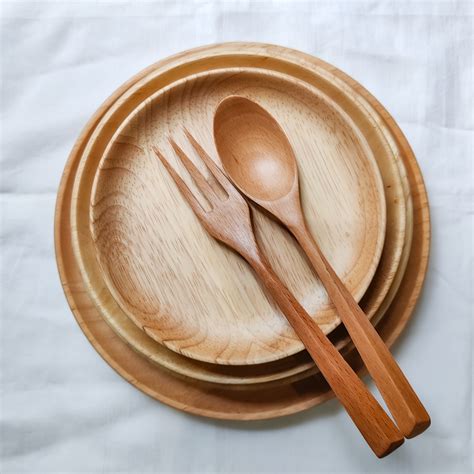 Rubber Round Wooden Plate – Franc Select