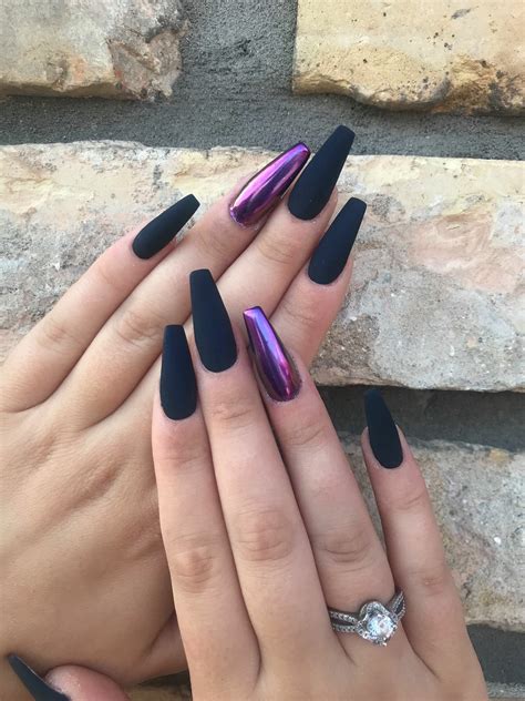 Pin by mercedes on Nails | Pink chrome nails, Purple chrome nails, Black and purple nails